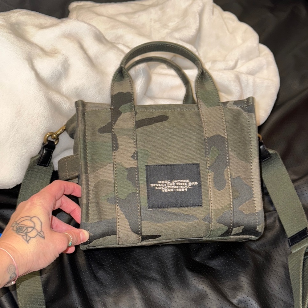 Marc Jacobs small Green Camouflage Tote Bag - Picture 3 of 3